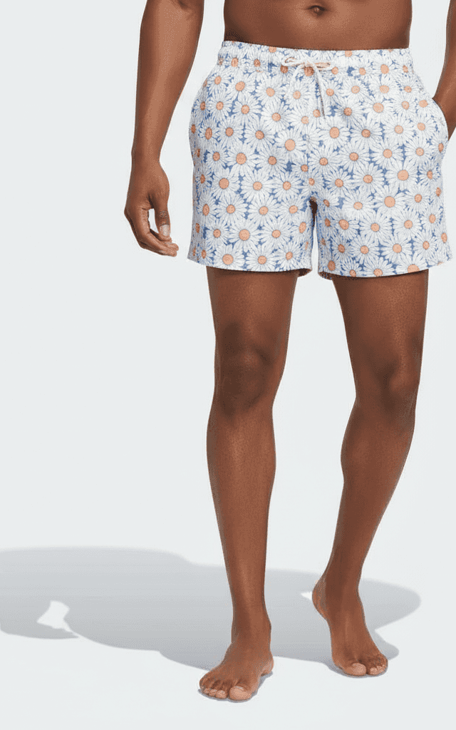 شورت سباحة بنمط زهور الديزي الأبيض، طباعة ديزي ساطعة على كامل القطعة، قص داخلي قصير، مثالي لعطلات الصيف